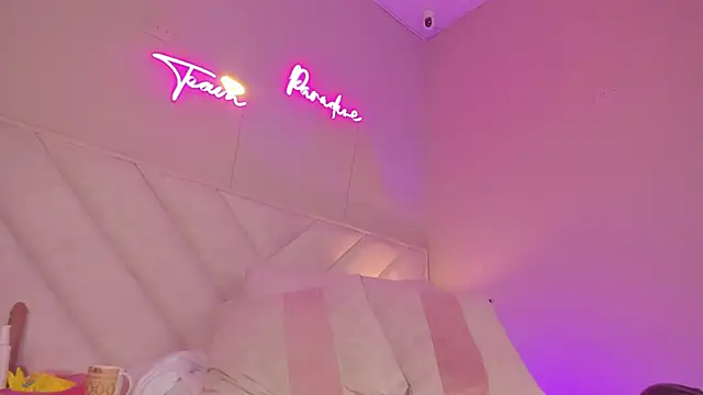 Snapshot of _wendy_x chatting on 10.24.25 wendy x online show from 10.24.25