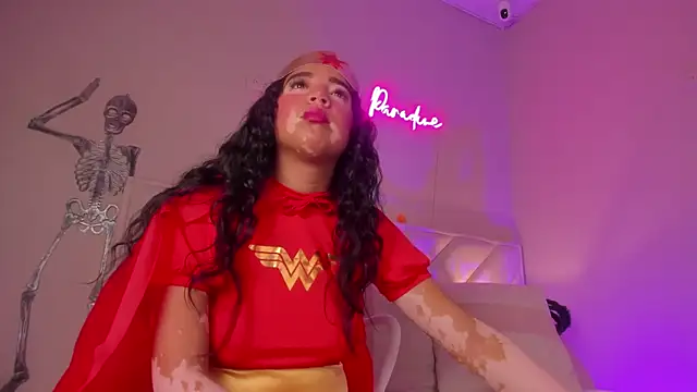 Snapshot of _wendy_x chatting on 10.31.25 wendy x online show from 10.31.25