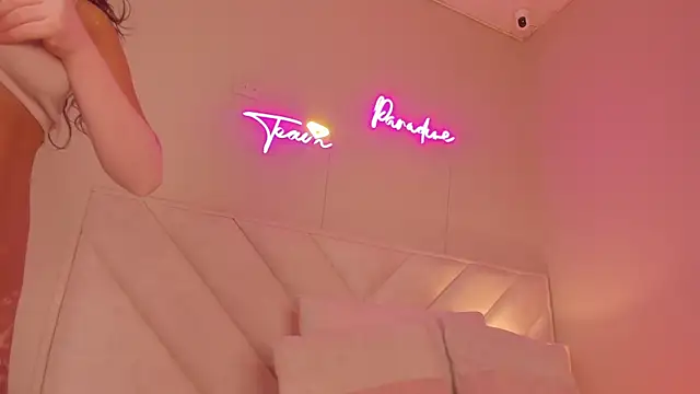 Snapshot of _wendy_x chatting on 11.17.25 wendy x online show from 11.17.25