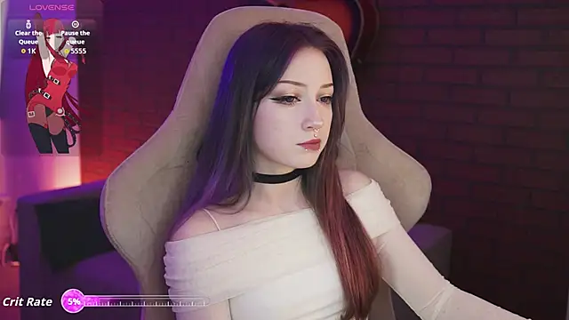 Snapshot of LiliLuna chatting on 10.02.25 LiliLuna online show from 10.02.25