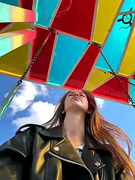 ElliRose online show from 09.17.25