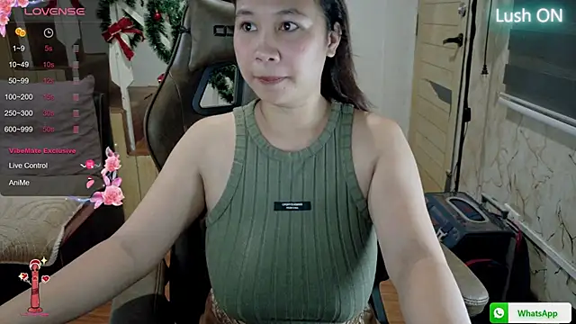 Snapshot of sweet-candy07 chatting on 11.19.25 sweet-candy07 online show from 11.19.25