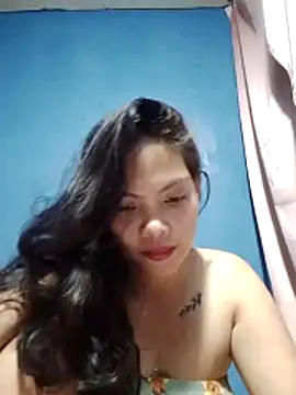 Snapshot of missluvv chatting on 03.13.26 missluvv online show from 03.13.26