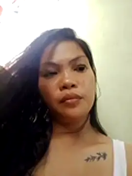 Snapshot of missluvv chatting on 03.22.26 missluvv online show from 03.22.26