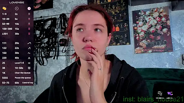 Snapshot of the_high_priestess chatting on 09.27.25 the high priestess online show from 09.27.25