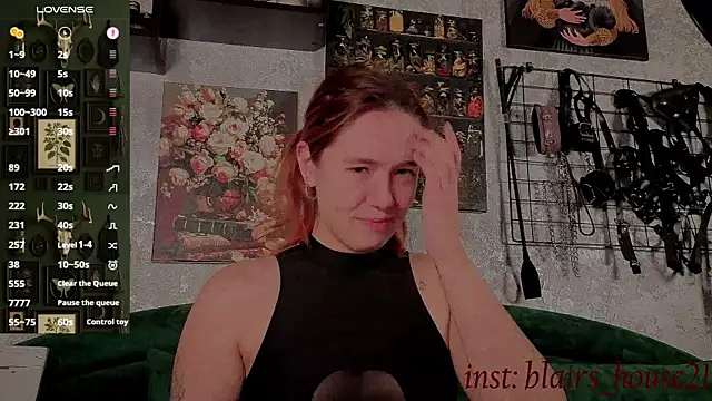 Snapshot of the_high_priestess chatting on 11.09.25 the high priestess online show from 11.09.25