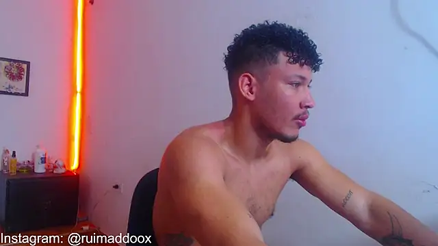 Snapshot of RuiMaddoox chatting on 02.09.26 RuiMaddoox online show from 02.09.26