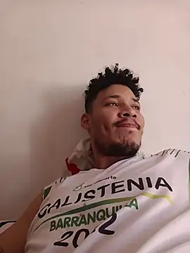 Snapshot of RuiMaddoox chatting on 02.13.26 RuiMaddoox online show from 02.13.26