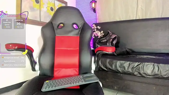 Snapshot of Cata_MW chatting on 11.24.25 Cata MW online show from 11.24.25