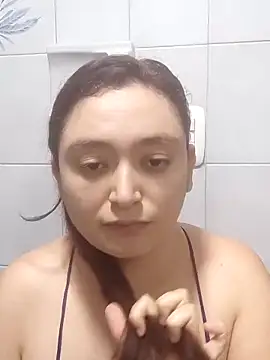 Snapshot of Anaa_Rose chatting on 10.01.25 Anaa Rose online show from 10.01.25