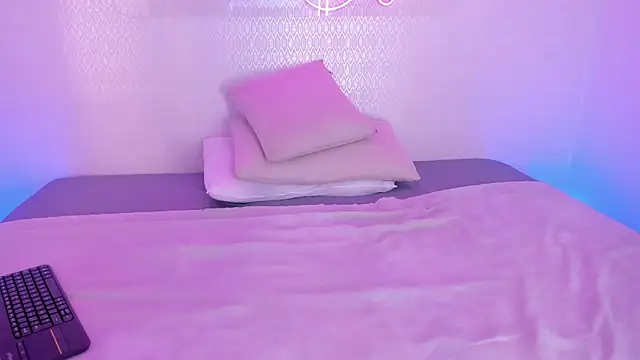 aleksandramiller  online show from 01.17.26