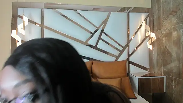 Snapshot of YallianaBrooks chatting on 02.17.26 YallianaBrooks online show from 02.17.26