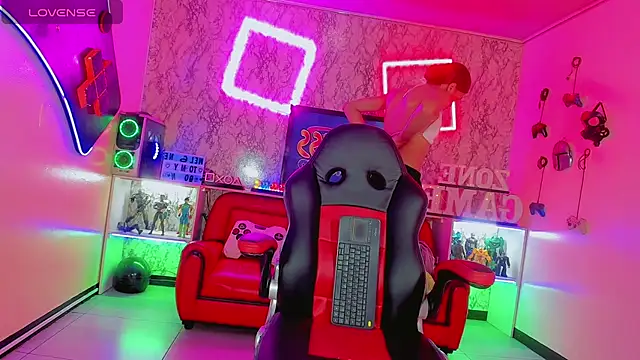 Madison Mujica online show from 09.24.25