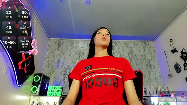 Madison Mujica online show from 10.07.25