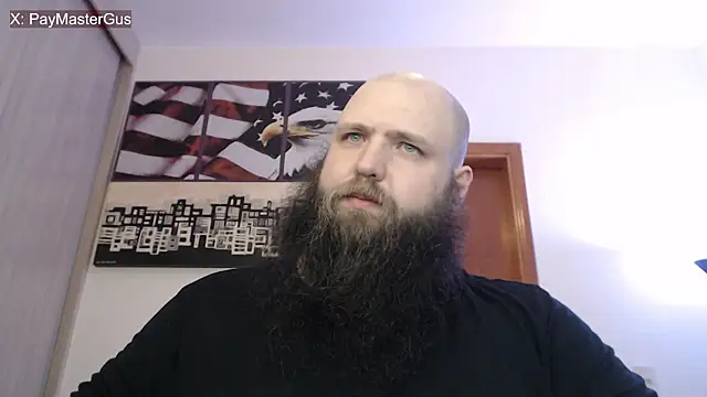 Snapshot of PayMasterGus chatting on 09.21.25 PayMasterGus online show from 09.21.25