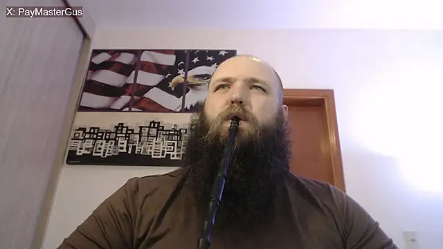 Snapshot of PayMasterGus chatting on 09.27.25 PayMasterGus online show from 09.27.25