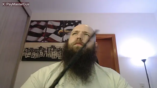 Snapshot of PayMasterGus chatting on 10.03.25 PayMasterGus online show from 10.03.25