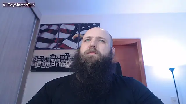 Snapshot of PayMasterGus chatting on 10.09.25 PayMasterGus online show from 10.09.25