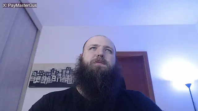 Snapshot of PayMasterGus chatting on 11.09.25 PayMasterGus online show from 11.09.25