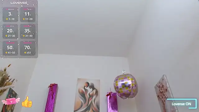 Snapshot of Lola_wish1 chatting on 09.24.25 Lola wish1 online show from 09.24.25