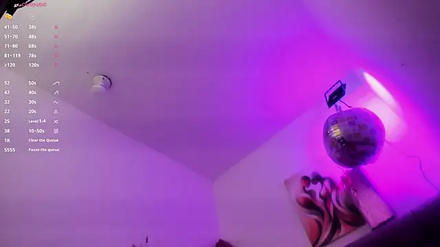 Snapshot of Lola_wish1 chatting on 11.18.25 Lola wish1 online show from 11.18.25