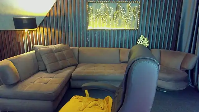 Snapshot of KattyRose8 chatting on 04.13.26 KattyRose8 online show from 04.13.26