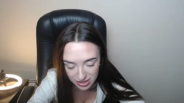 BonnieX  online show from 04.20.26