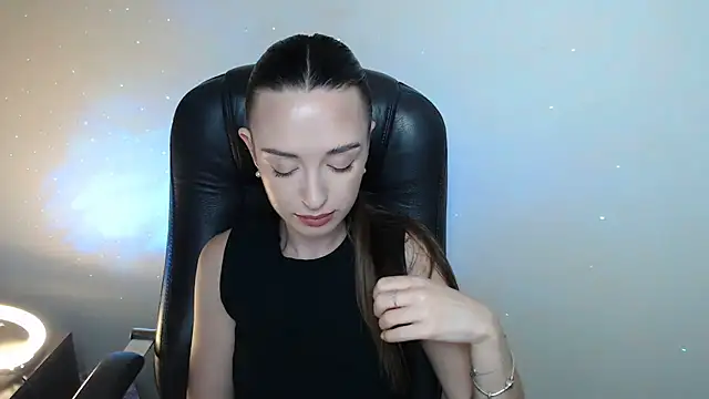 BonnieX  online show from 04.25.26