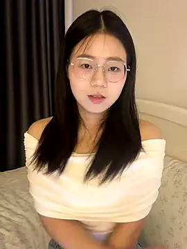 Ella-A9 online show from 09.10.25