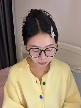 Ella-A9 online show from 11.08.25