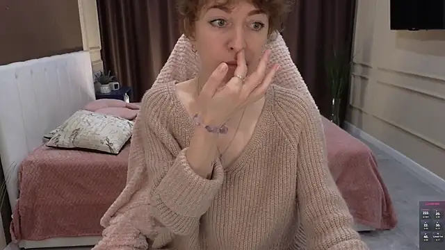 daniellia  online show from 10.04.25