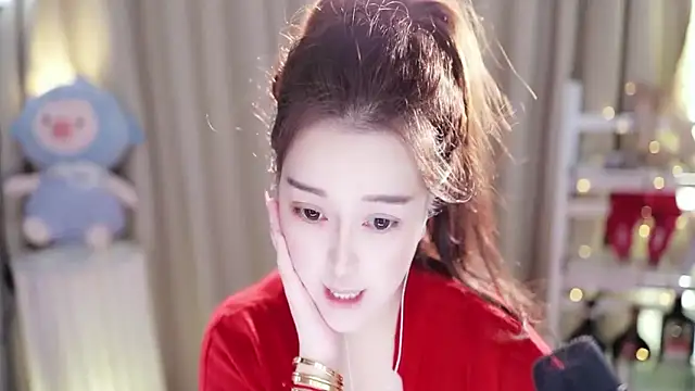 Snapshot of l2day_ chatting on 10.15.25 l2day online show from 10.15.25