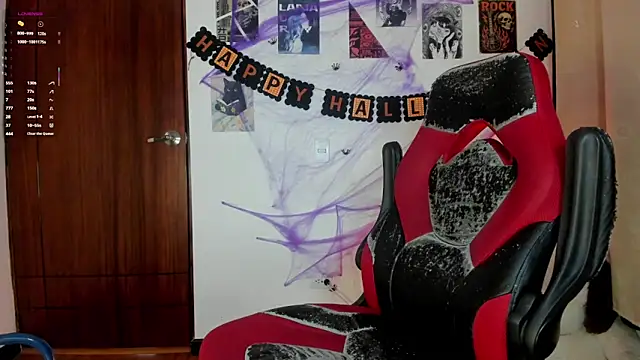 Snapshot of Savajelust chatting on 10.22.25 Savajelust online show from 10.22.25