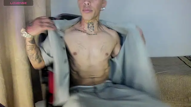 Snapshot of Savajelust chatting on 11.16.25 Savajelust online show from 11.16.25