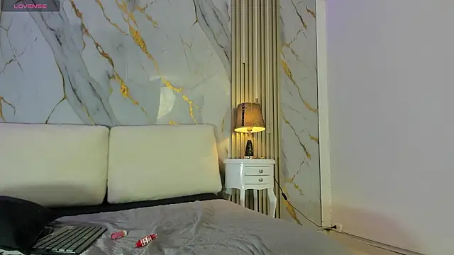 Tiifany Baker online show from 03.12.26