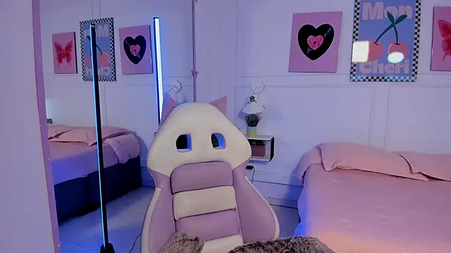 Zoe Lynch  online show from 04.09.26