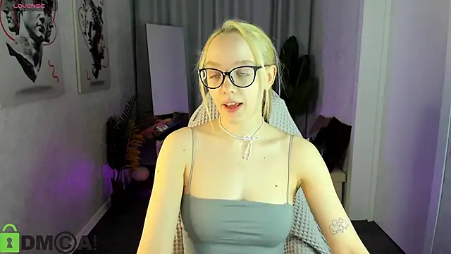 R0cket bunny online show from 04.25.26