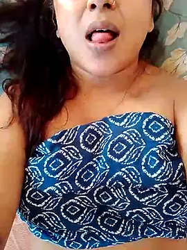 Snapshot of sweet_jenni chatting on 10.16.25 sweet jenni online show from 10.16.25