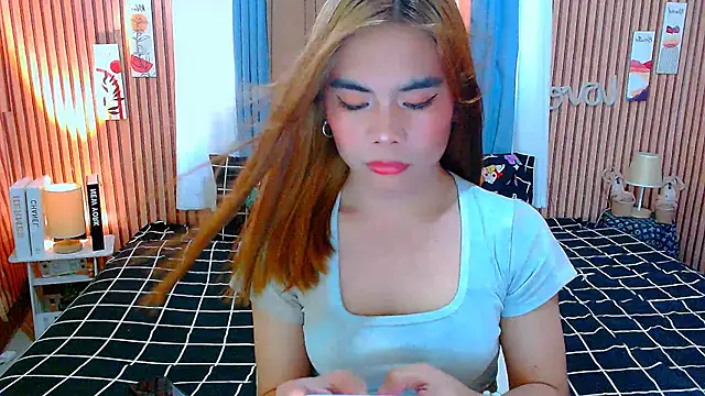 Snapshot of mikhaylahanderson chatting on 11.19.25 mikhaylahanderson online show from 11.19.25