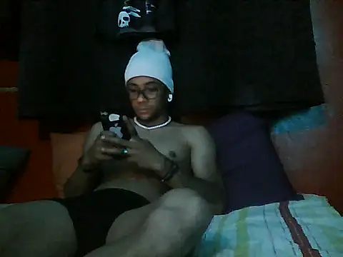 Snapshot of Longstickboy666 chatting on 11.13.25 Longstickboy666 online show from 11.13.25