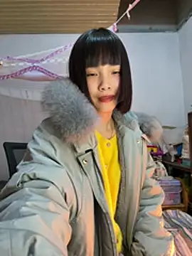 Snapshot of andymi1 chatting on 02.04.26 andymi1 online show from 02.04.26