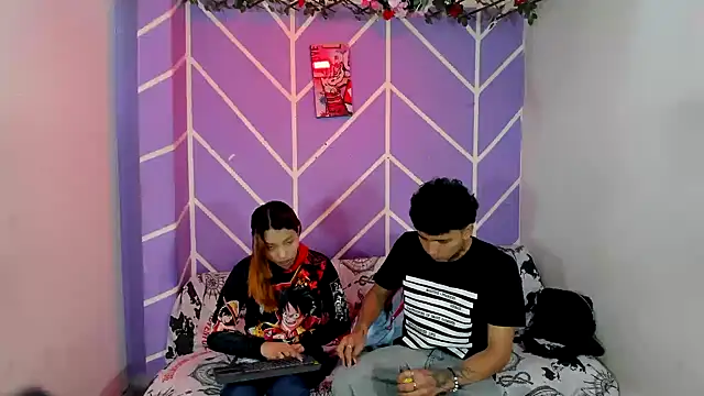 Snapshot of lau_and_boys18 chatting on 10.29.25 lau and boys18 online show from 10.29.25