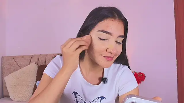 Snapshot of sweet_artemiis chatting on 02.23.26 sweet artemiis online show from 02.23.26