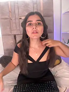 Snapshot of salomecute21 chatting on 10.02.25 salomecute21 online show from 10.02.25