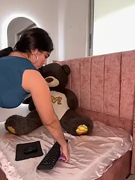 Snapshot of salomecute21 chatting on 11.01.25 salomecute21 online show from 11.01.25