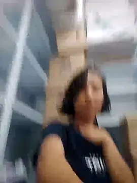 Natzu Choi online show from 09.17.25