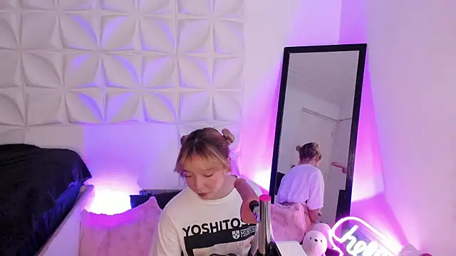 JuliethMoss online show from 09.19.25