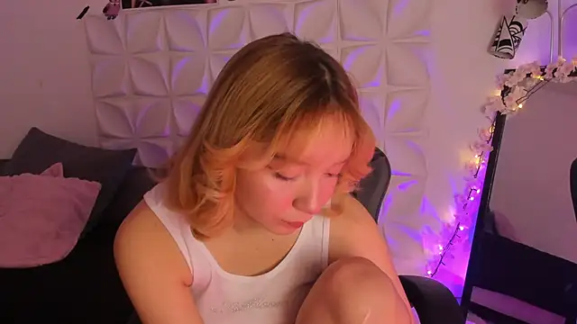 JuliethMoss online show from 11.27.25