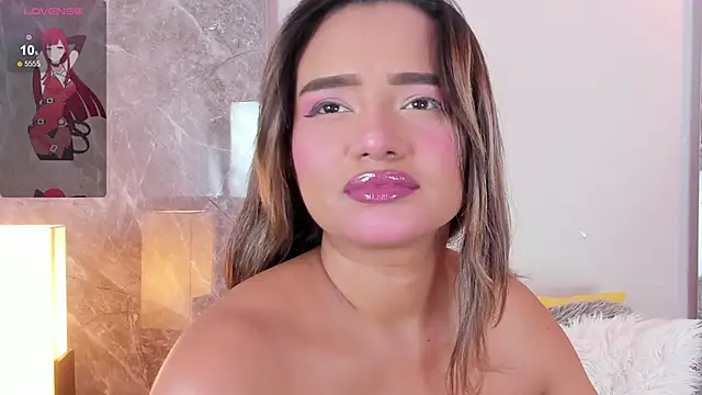 Emma hunter  online show from 11.07.25