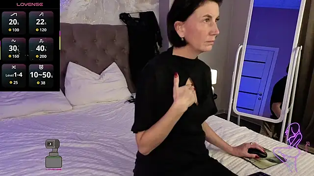 Lia Reyn online show from 10.02.25